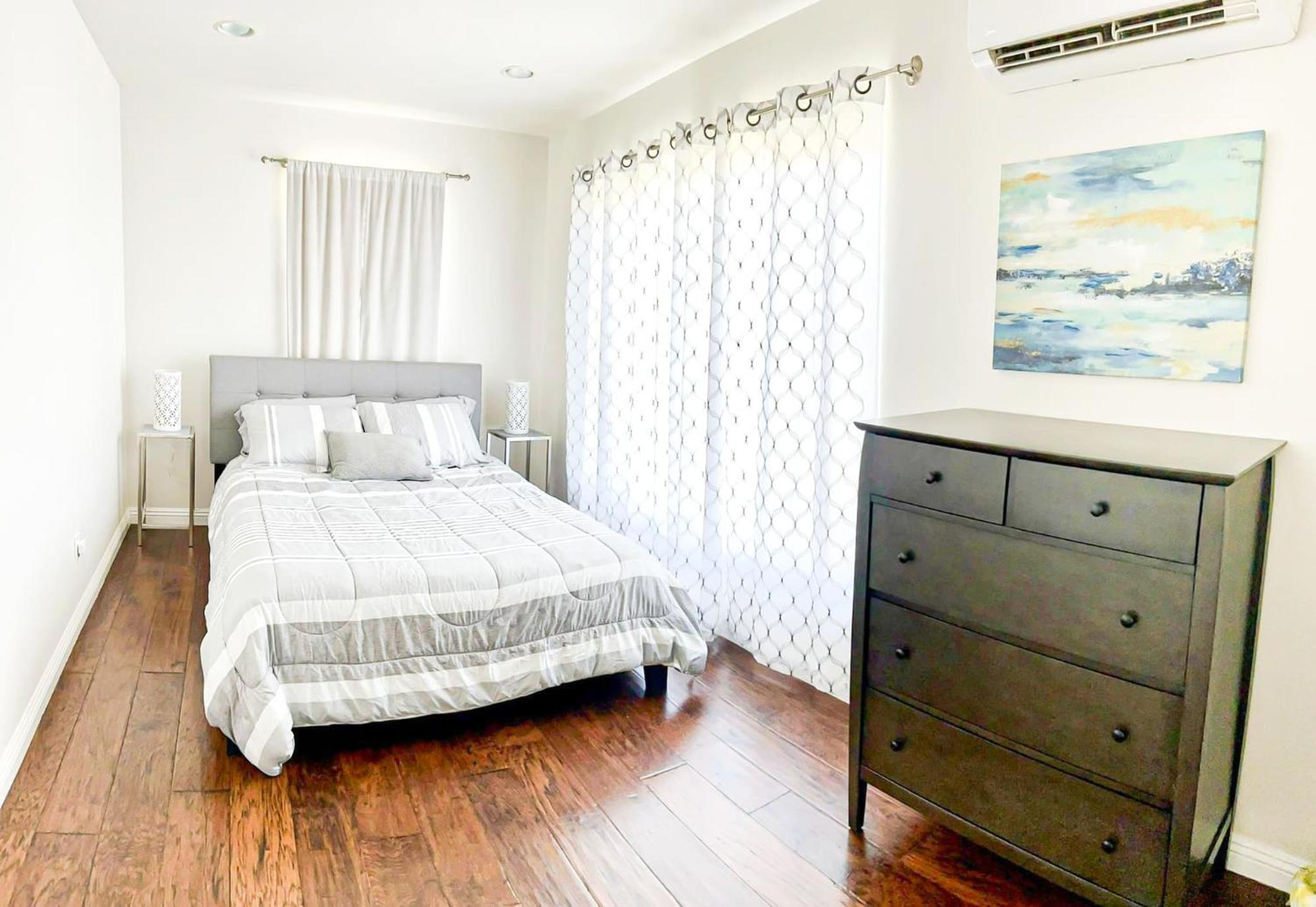 Modern 2-Bedroom Haven In The Heart Of La- Hud-Vp Los Angeles Eksteriør bilde